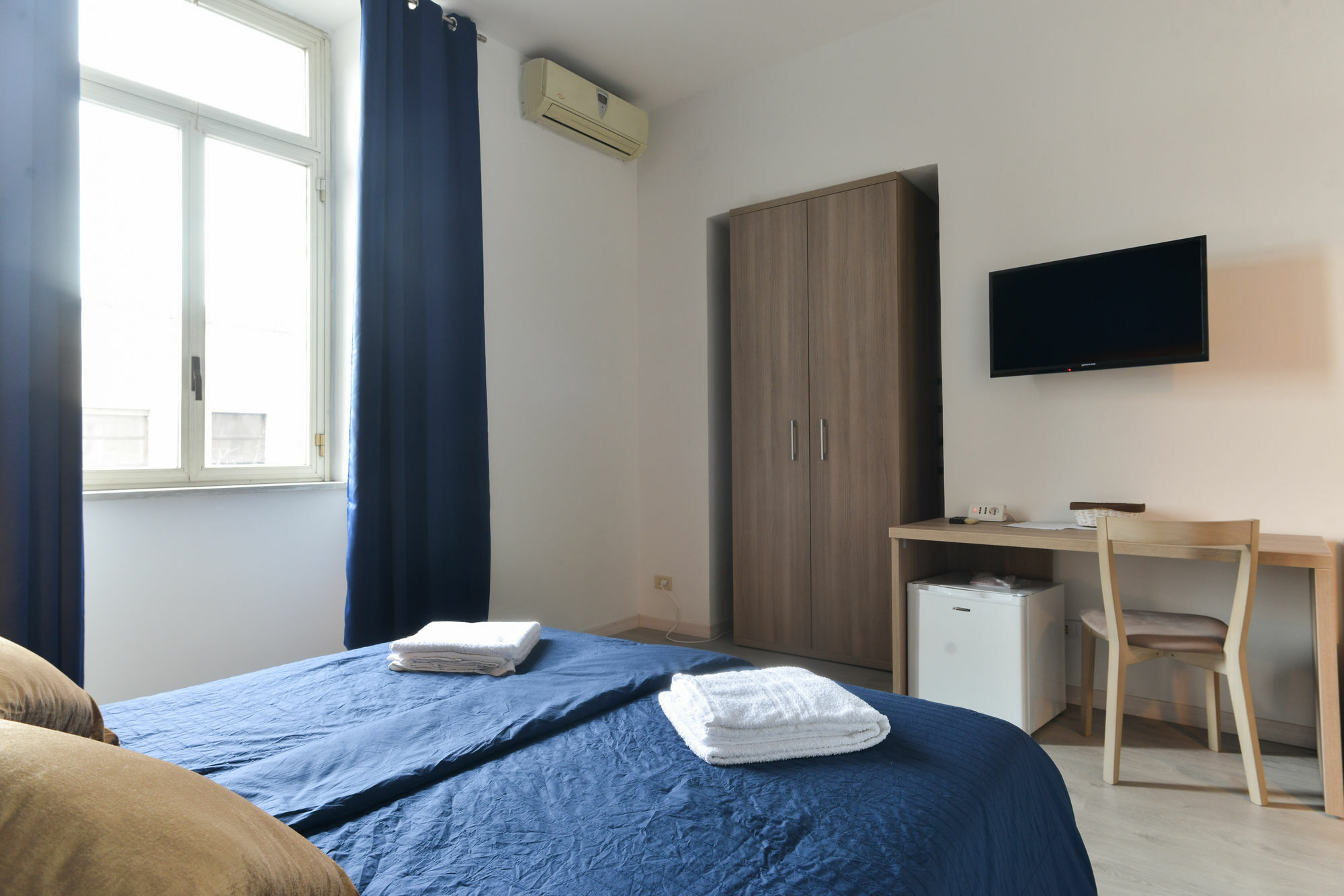 Holidays Cuore Dell'impero Affittacamere 2*